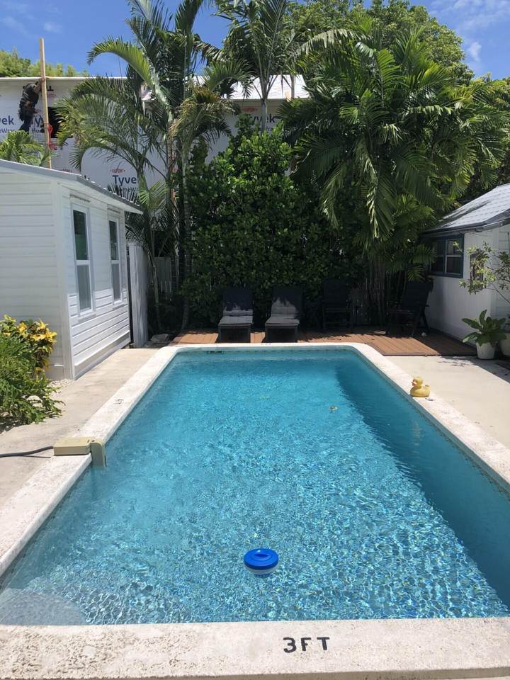 https://bt-photos.global.ssl.fastly.net/flkeys/1280_boomver_1_620692-2.jpg