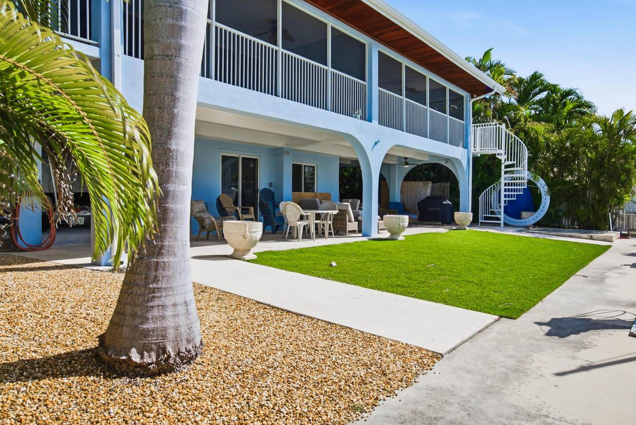 138 Indies Drive - Photo 1