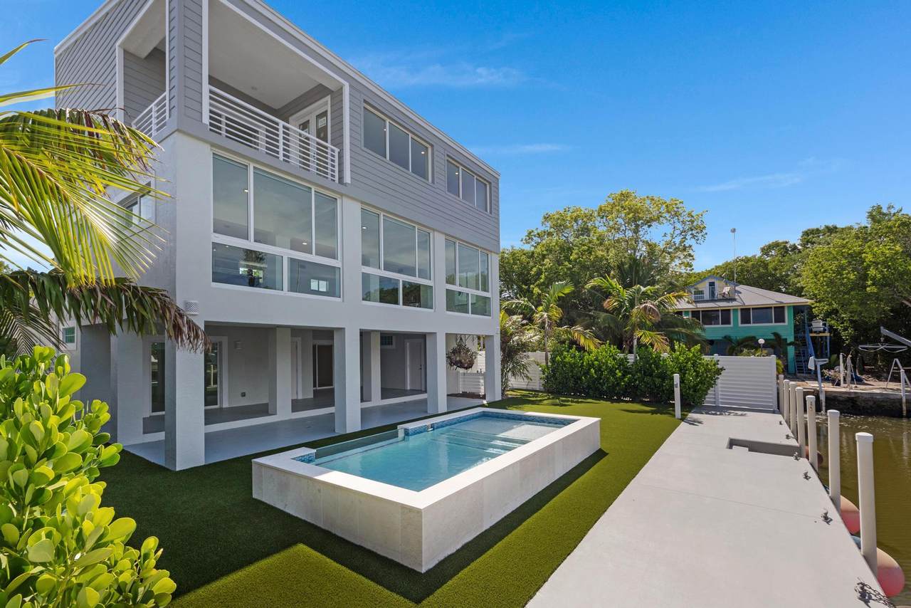 8 Poisonwood Road - Photo 1