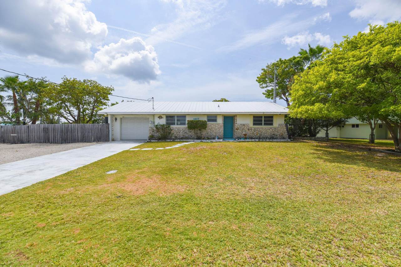 1817 Watson Boulevard - Photo 1