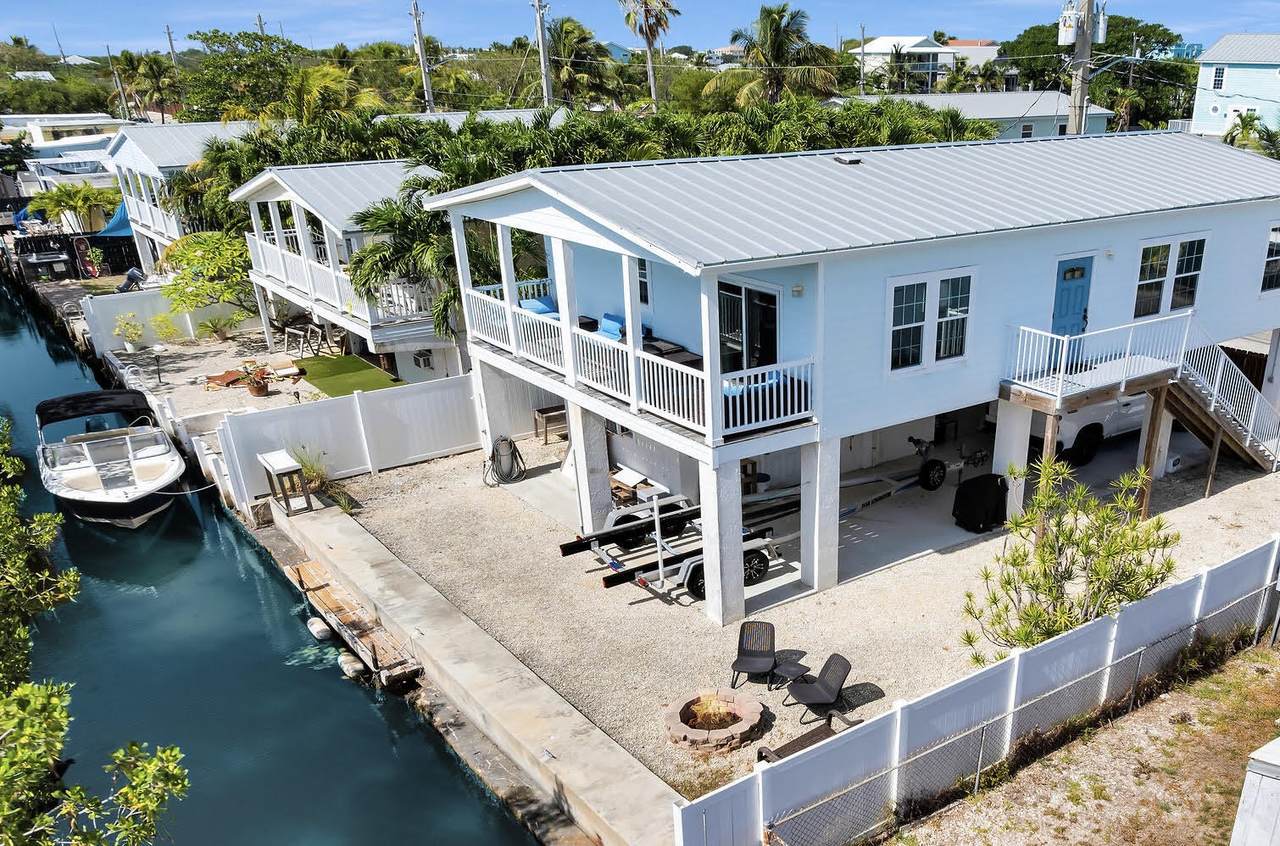 27 Barcelona Drive - Photo 1