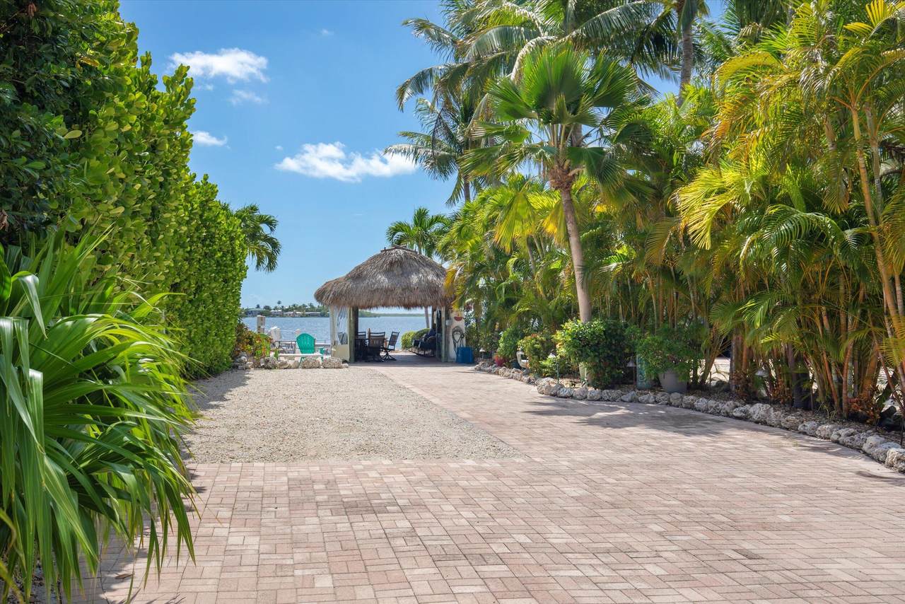 https://bt-photos.global.ssl.fastly.net/flkeys/1280_boomver_1_620827-2.jpg