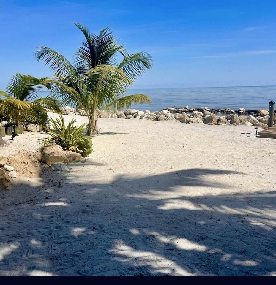 https://bt-photos.global.ssl.fastly.net/flkeys/1280_boomver_1_620828-2.jpg