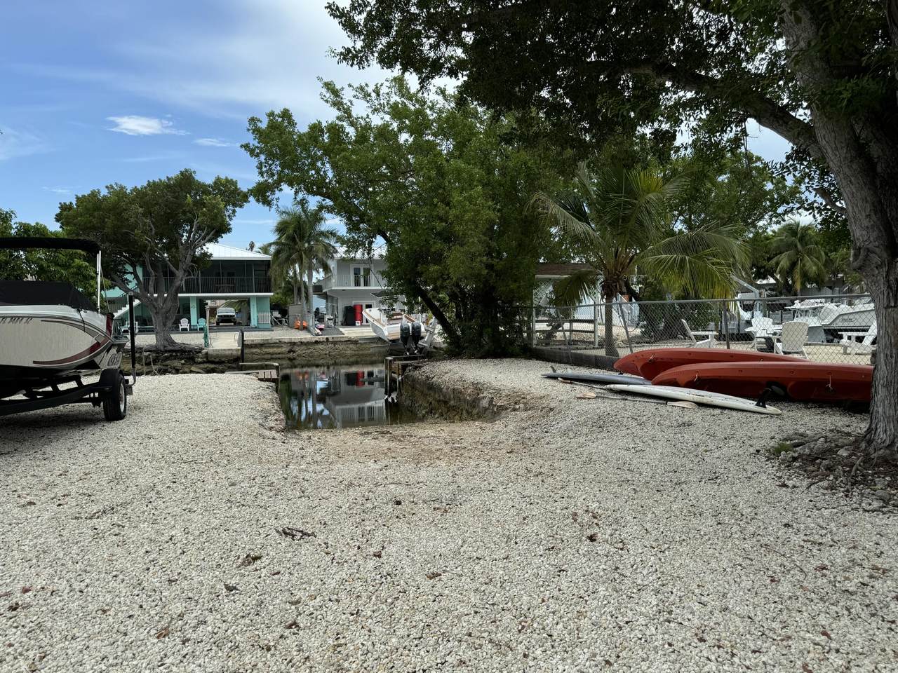 https://bt-photos.global.ssl.fastly.net/flkeys/1280_boomver_1_620857-2.jpg