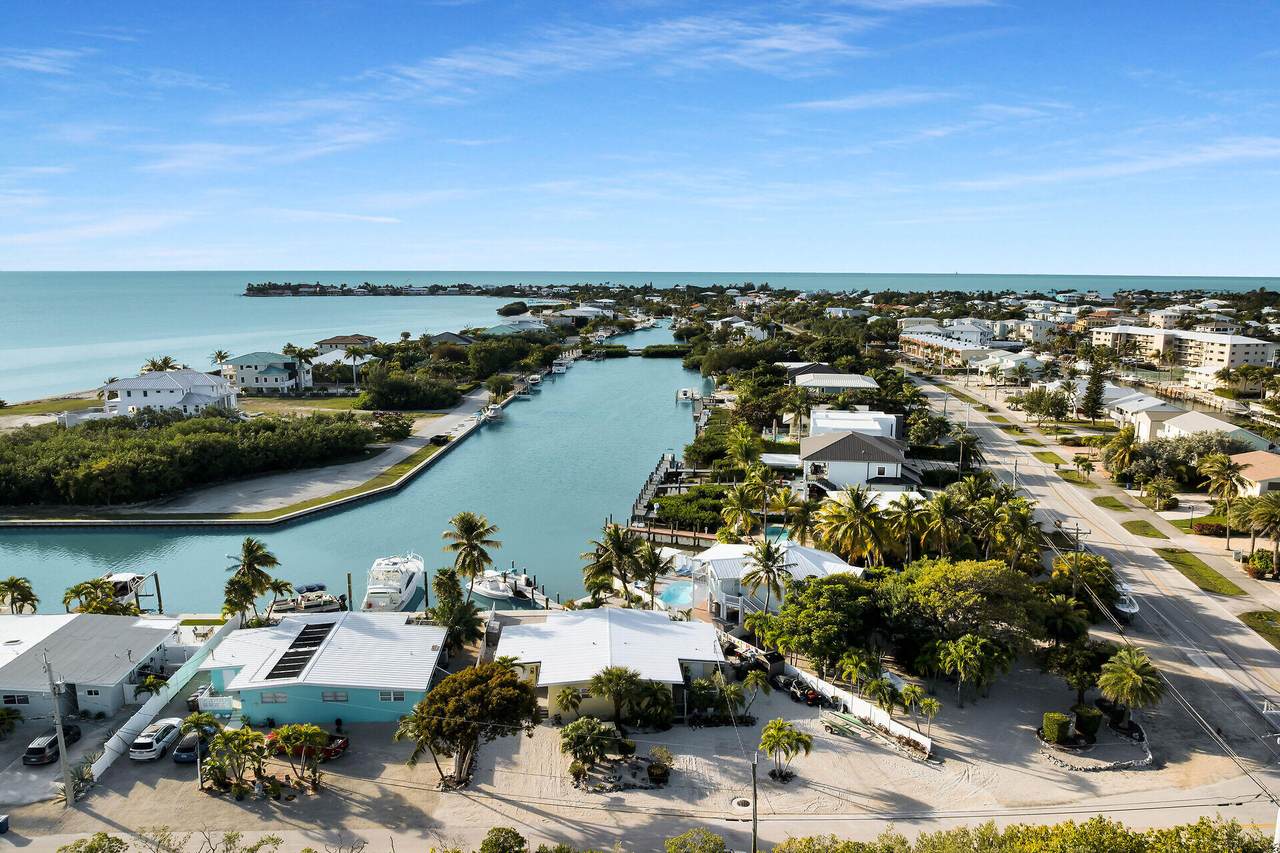 https://bt-photos.global.ssl.fastly.net/flkeys/1280_boomver_1_620882-2.jpg