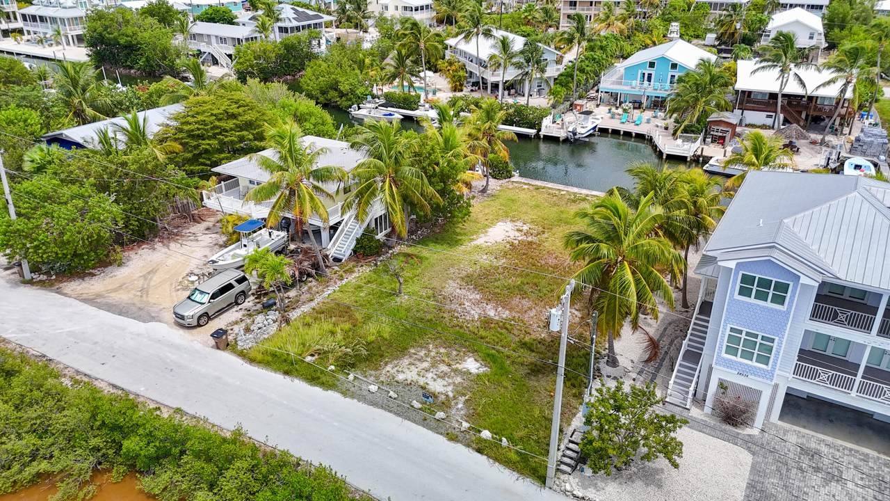 https://bt-photos.global.ssl.fastly.net/flkeys/1280_boomver_1_620926-2.jpg