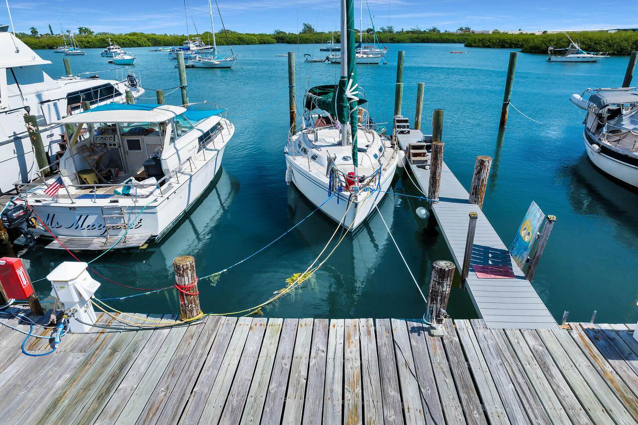 https://bt-photos.global.ssl.fastly.net/flkeys/1280_boomver_1_620941-2.jpg