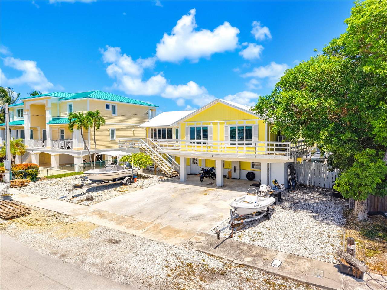 https://bt-photos.global.ssl.fastly.net/flkeys/1280_boomver_1_621010-2.jpg