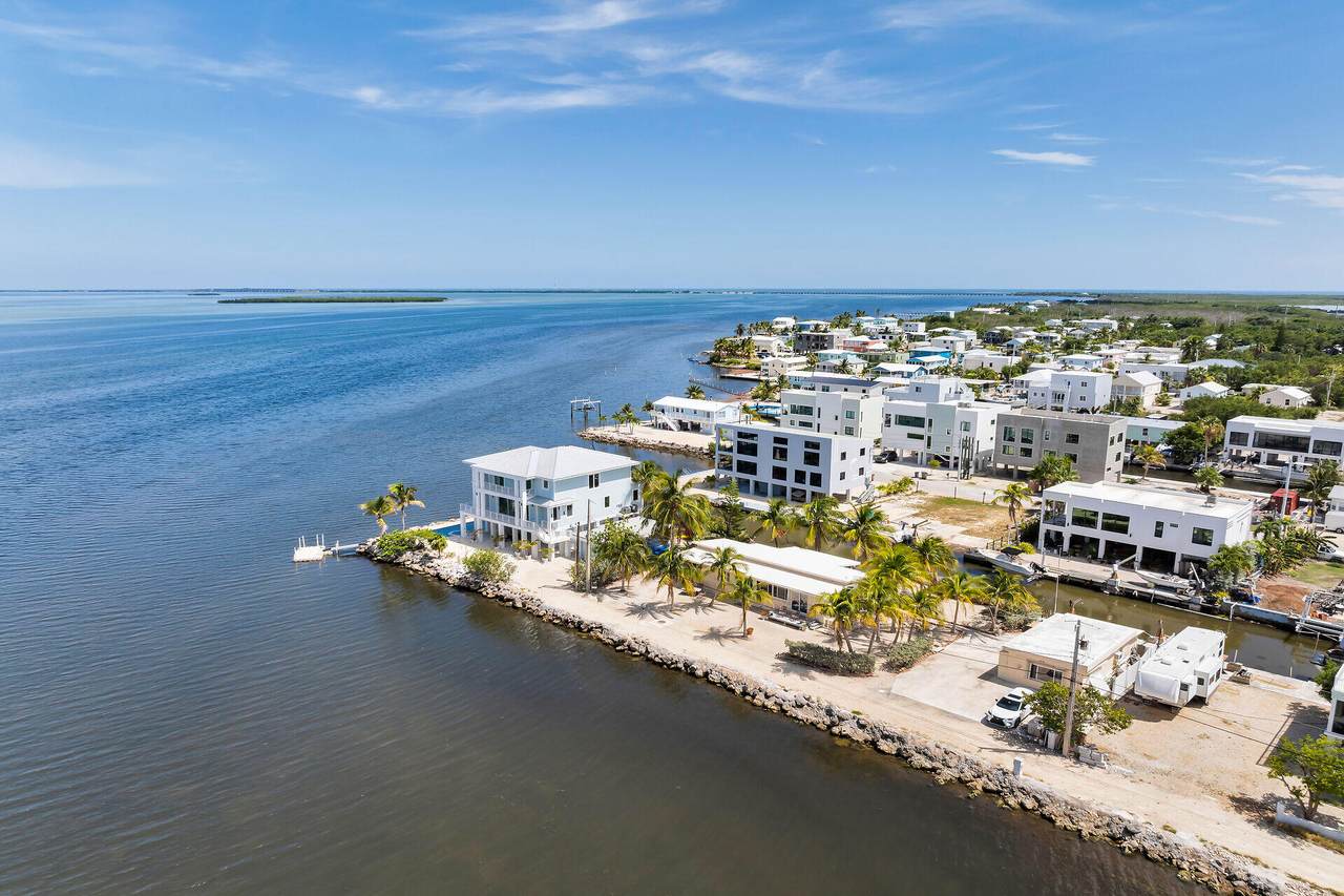 https://bt-photos.global.ssl.fastly.net/flkeys/1280_boomver_1_621100-2.jpg