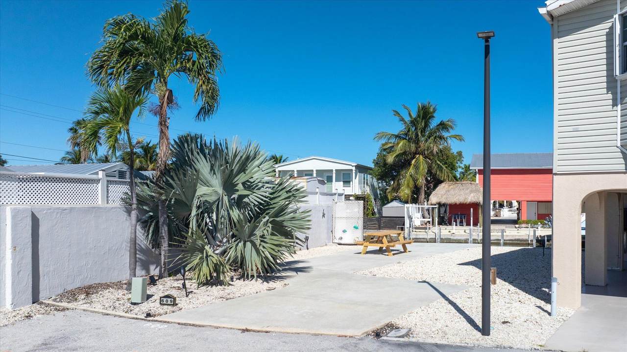 701 Spanish Main Drive - Photo 1