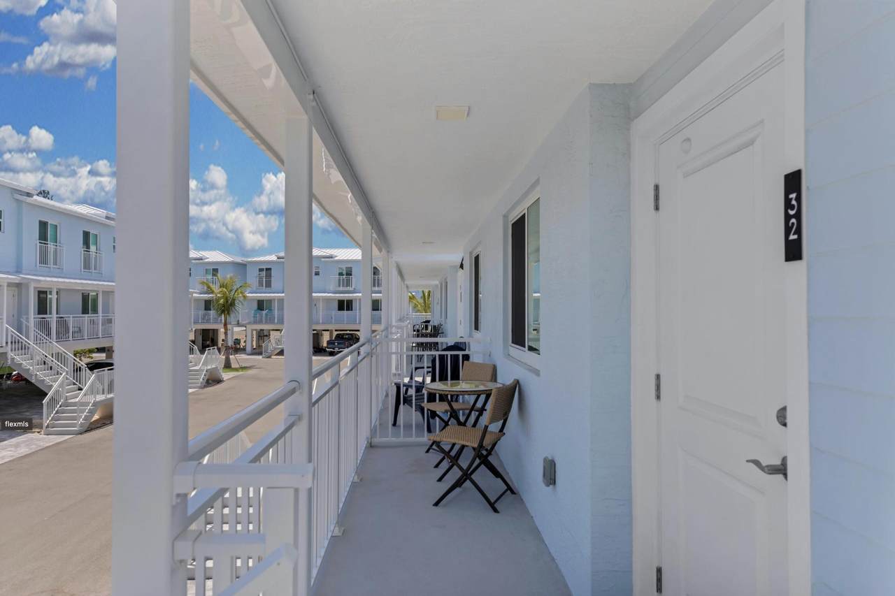 10877 Overseas Highway - Photo 1