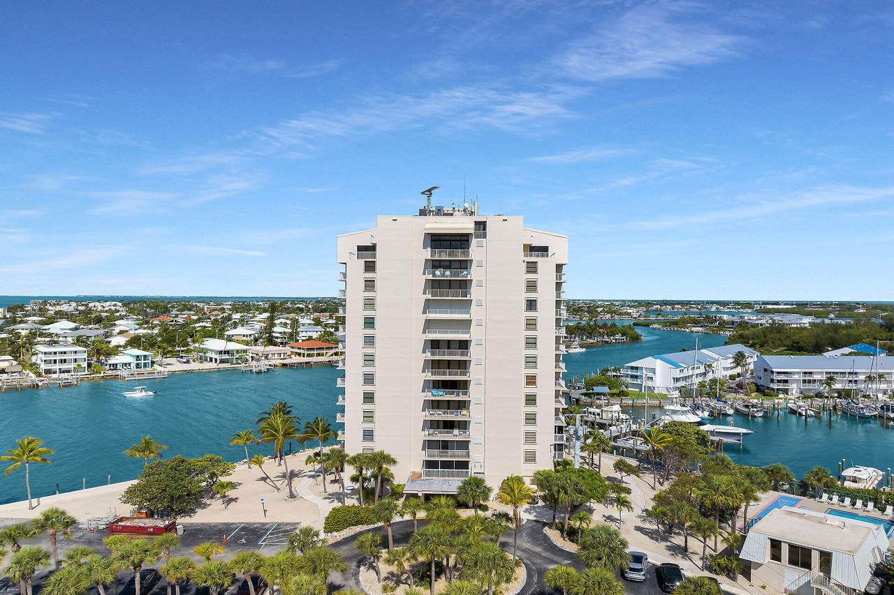2000 Coco Plum Drive - Photo 1