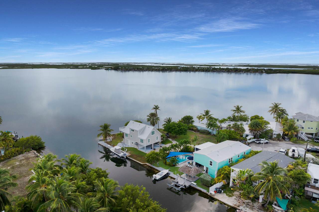 https://bt-photos.global.ssl.fastly.net/flkeys/1280_boomver_1_621217-2.jpg