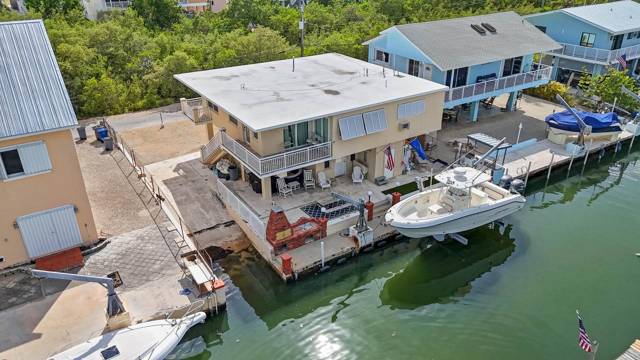 621 Cuda Lane - Photo 1
