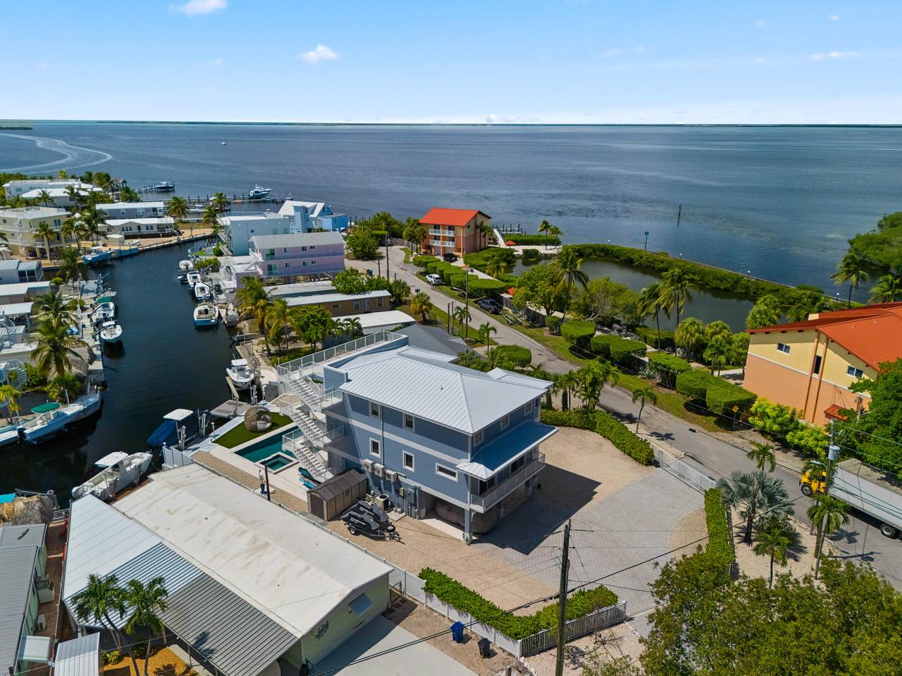 https://bt-photos.global.ssl.fastly.net/flkeys/1280_boomver_1_621244-2.jpg