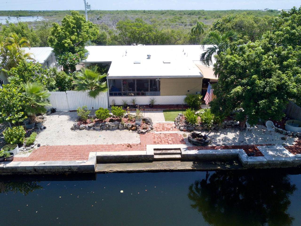 https://bt-photos.global.ssl.fastly.net/flkeys/1280_boomver_1_621284-2.jpg
