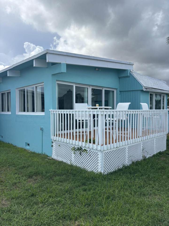 900 Morris Avenue - Photo 1