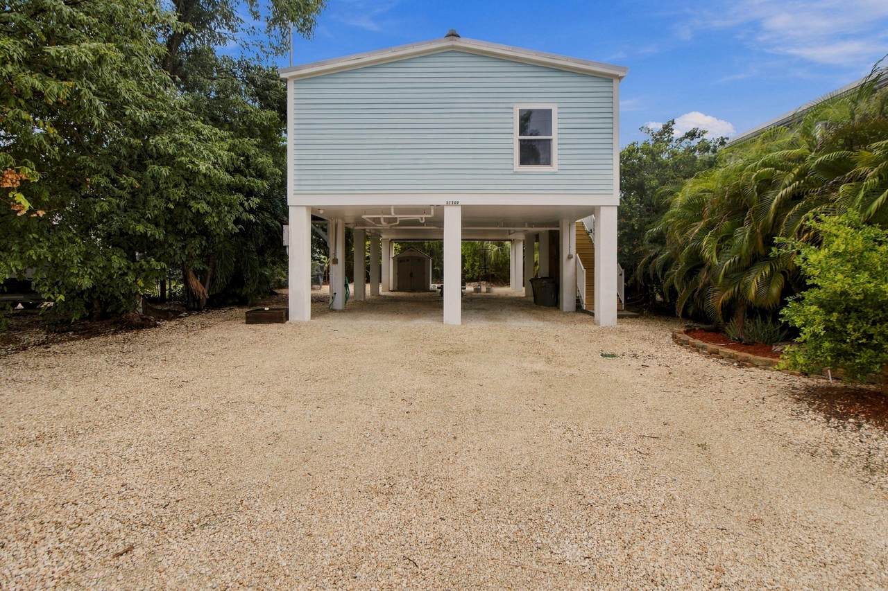 31169 Avenue G - Photo 1