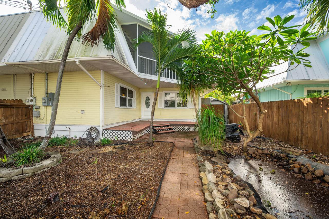 3316 Harriet Avenue - Photo 1