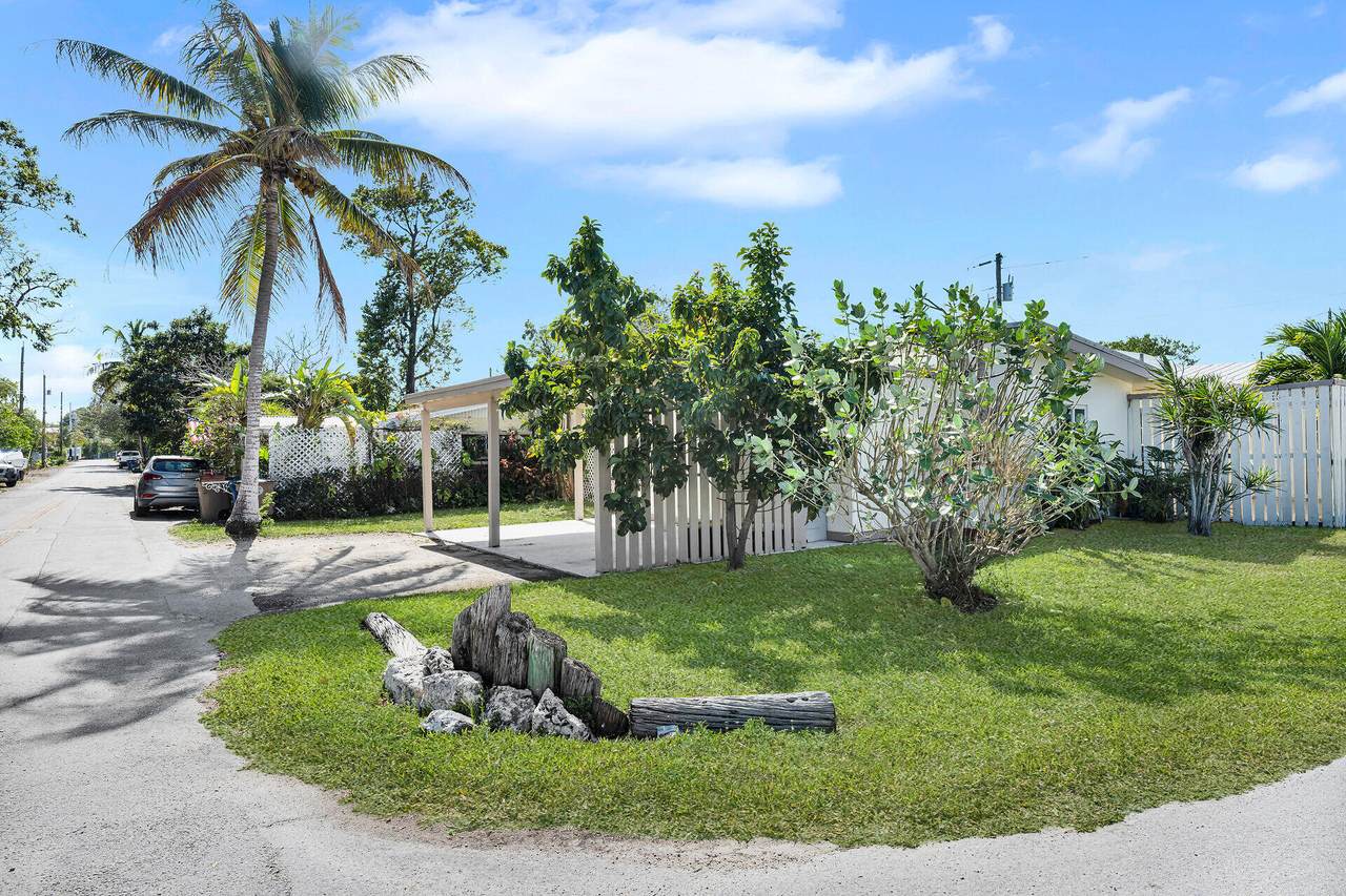https://bt-photos.global.ssl.fastly.net/flkeys/1280_boomver_1_621447-2.jpg