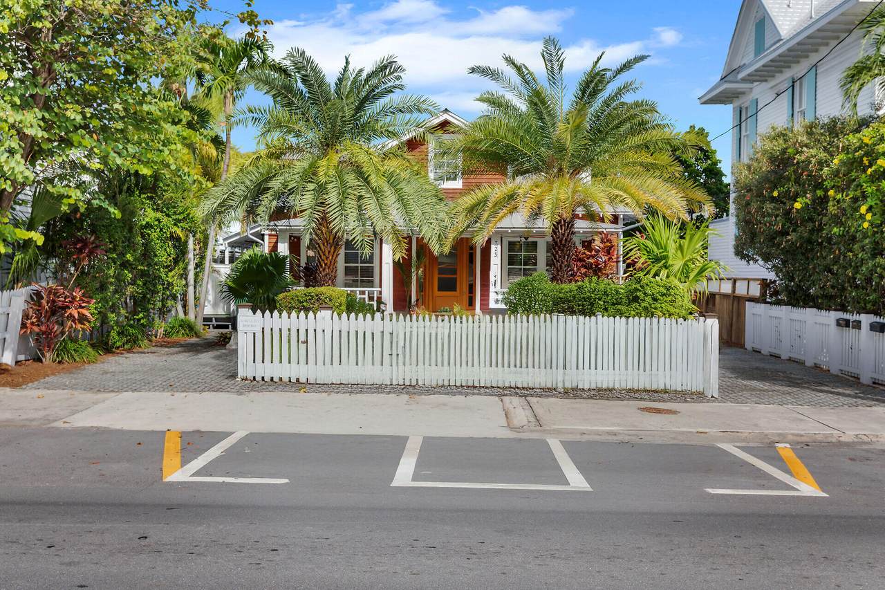 723 Eaton Street - Photo 1