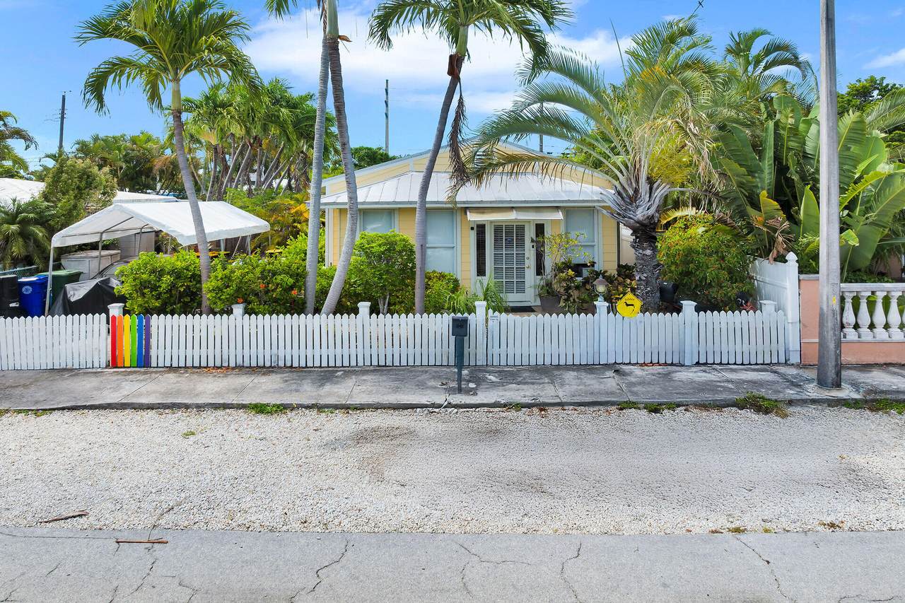 2506 Seidenberg Avenue - Photo 1