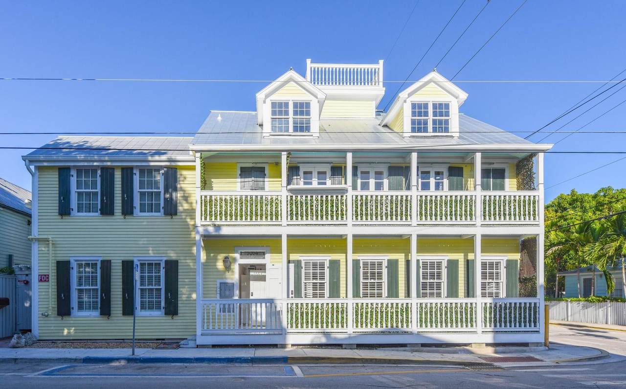 927 Thomas Street - Photo 1