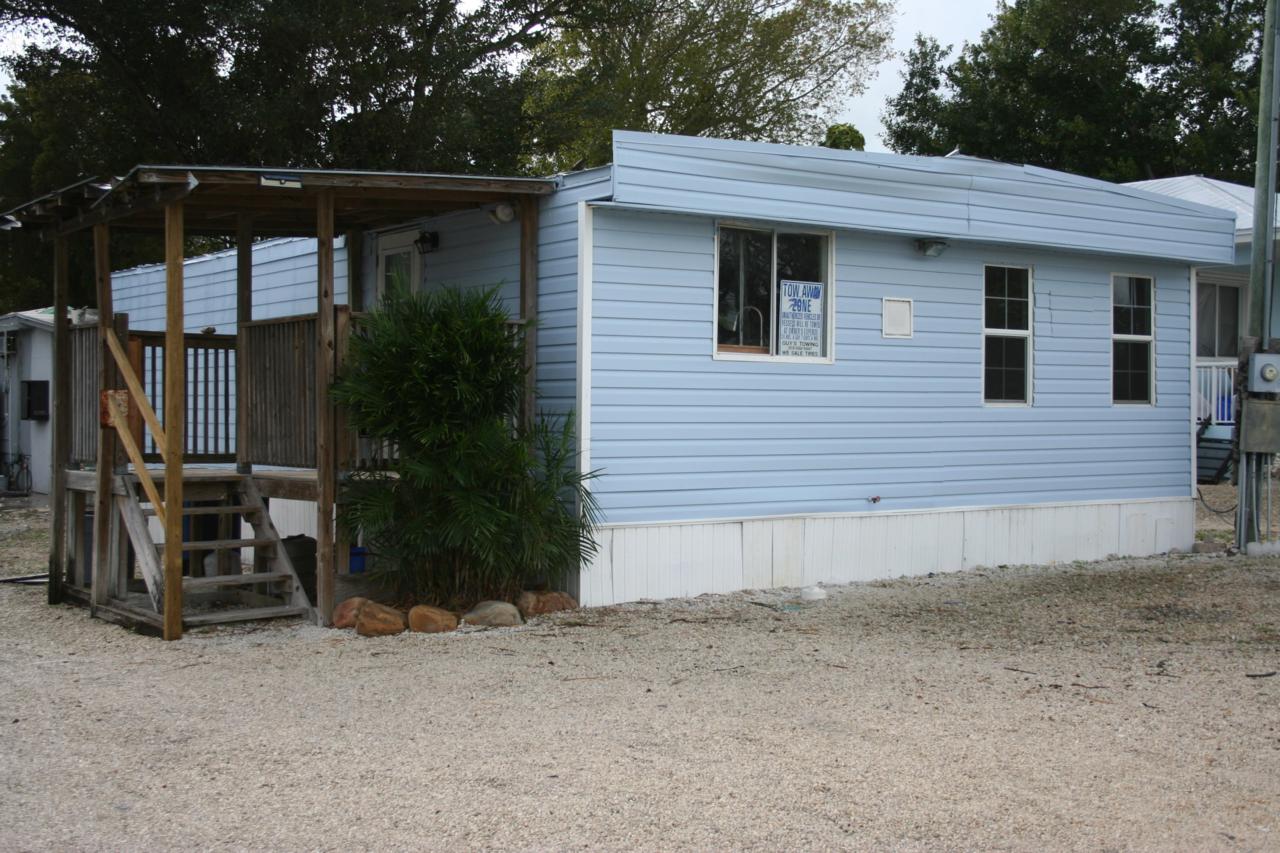 941 Plantation Road - Photo 1