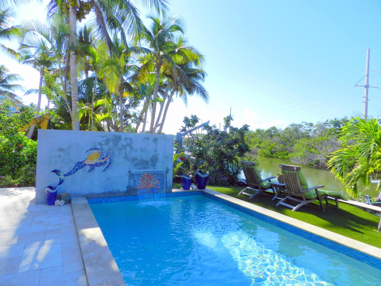 114 Sunset Drive - Photo 1