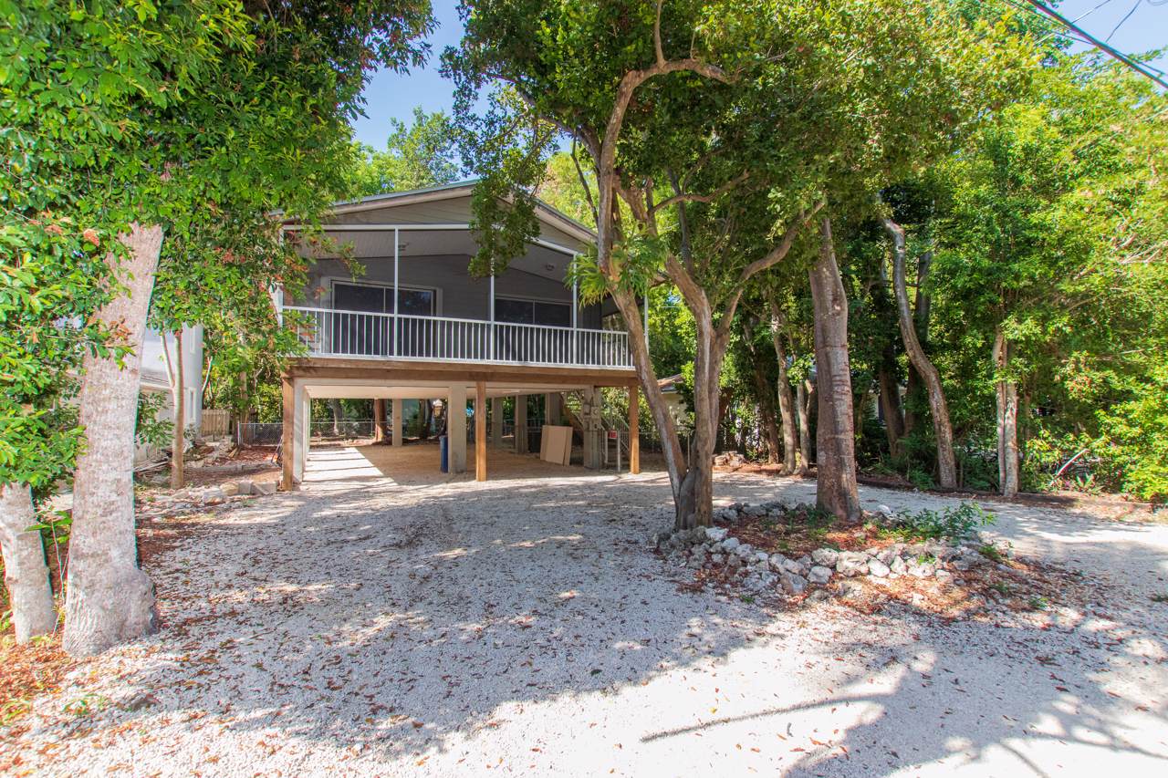 214 Lignumvitae Drive - Photo 1