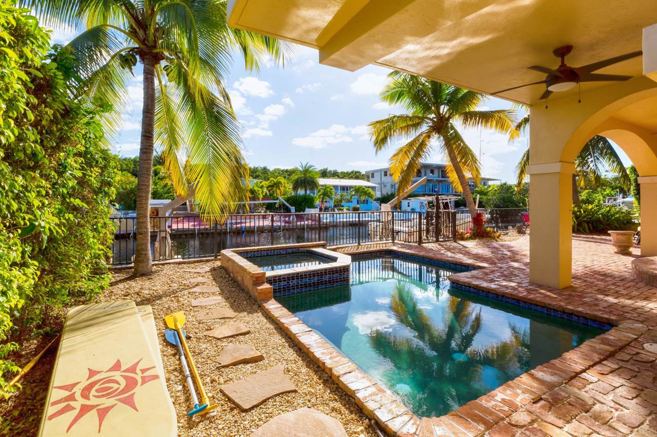 9 Exuma Road - Photo 1
