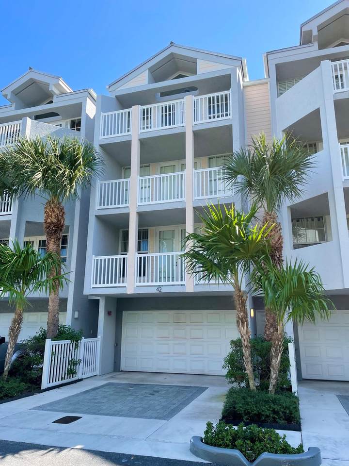 42 Seaside South Court - Photo 1