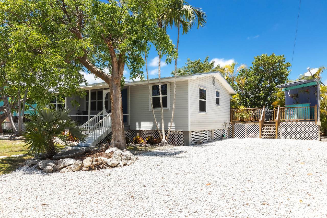 30023 Pine Channel Road - Photo 1