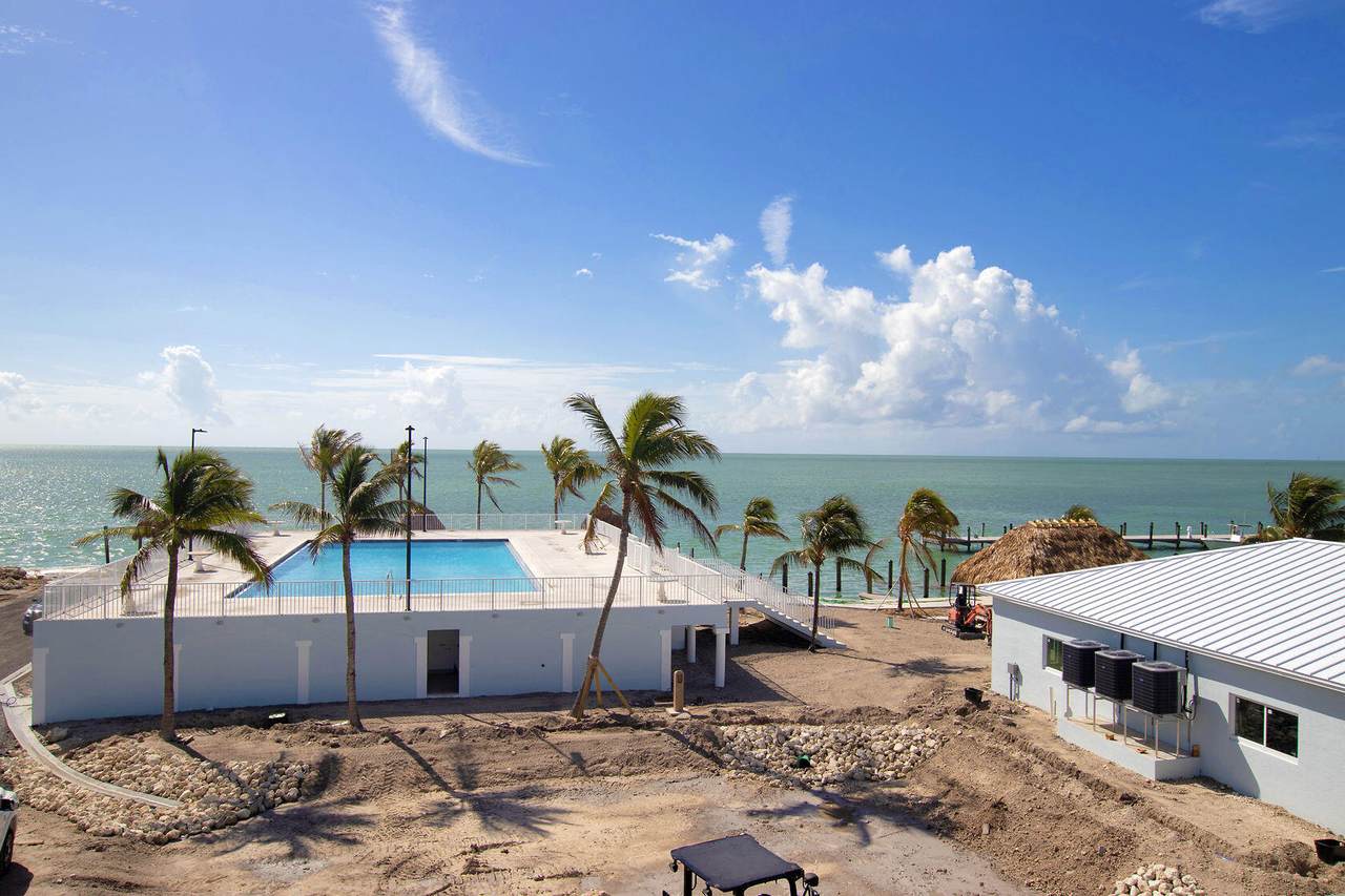 10877 Overseas Highway - Photo 1