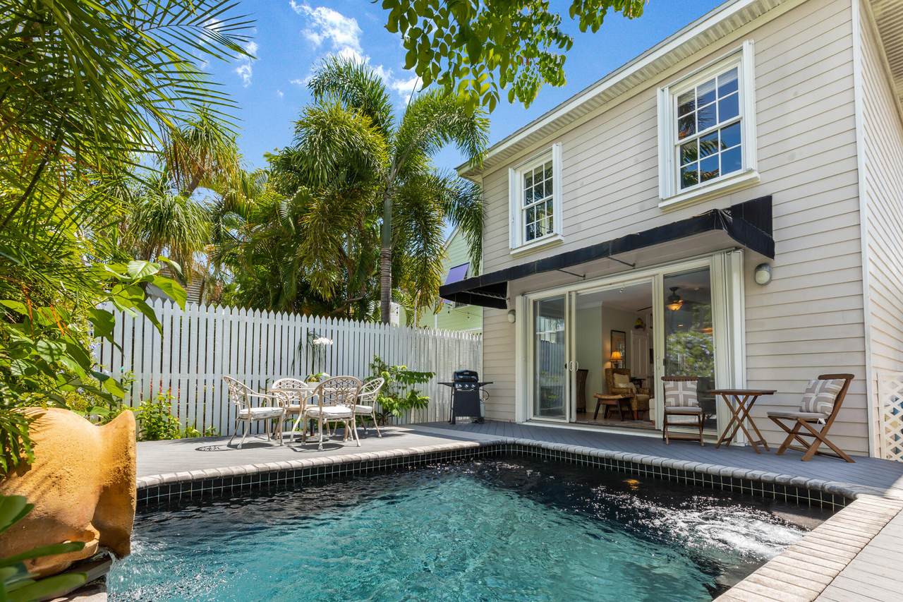 603 Angela Street - Photo 1