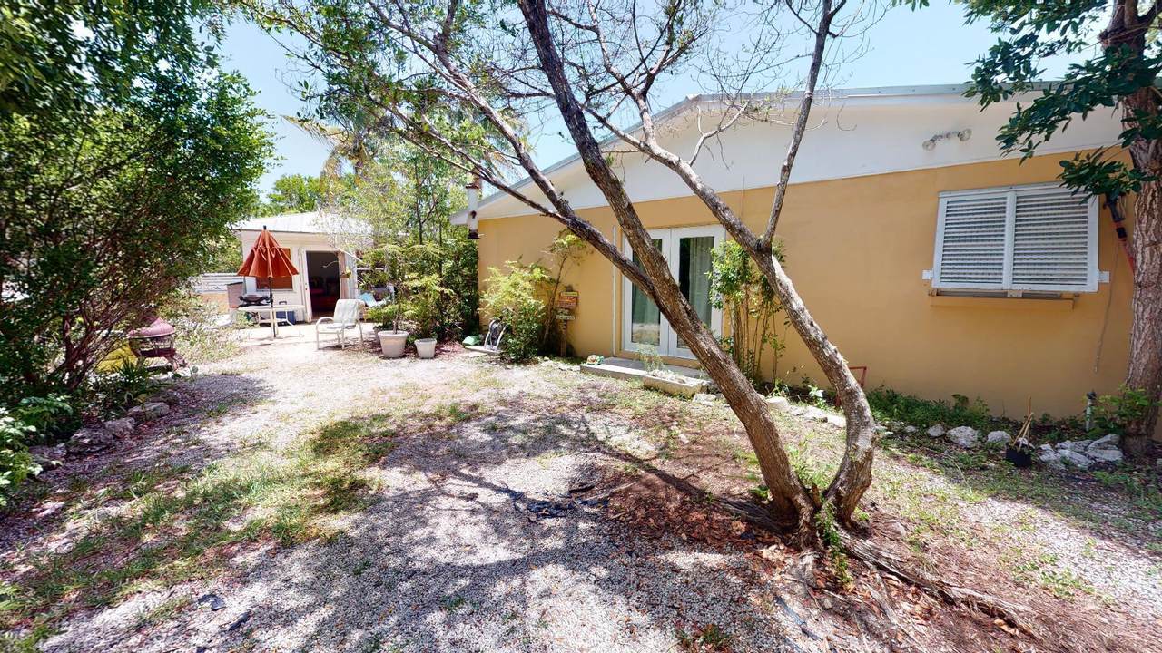 1735 Bahama Drive - Photo 1