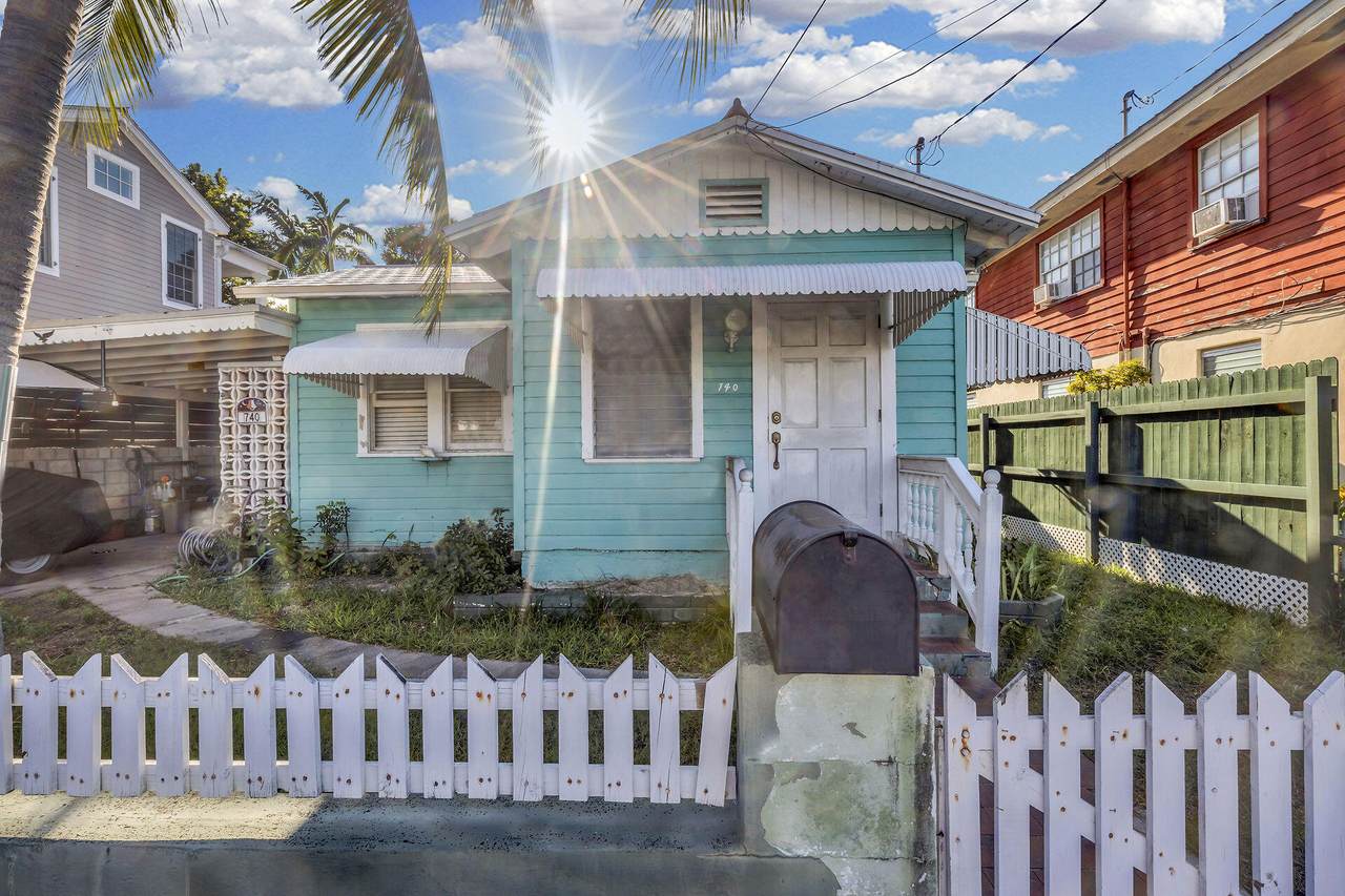 740 Amelia Street - Photo 1