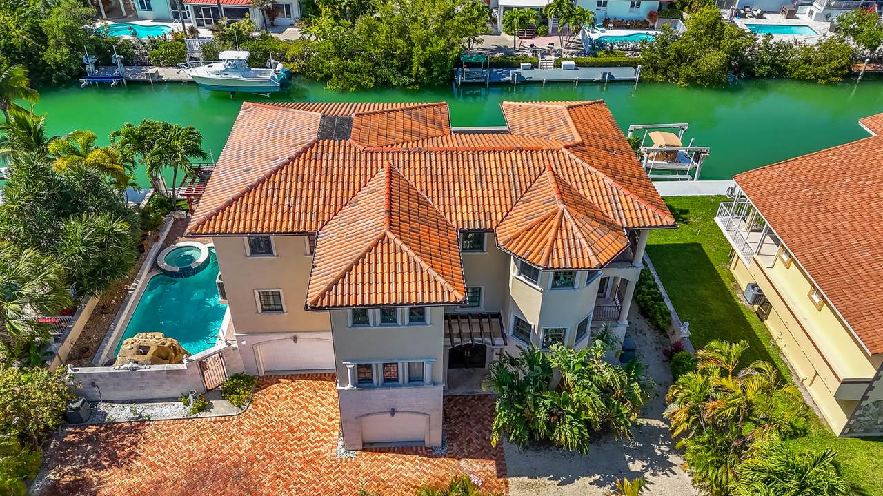 219 219 Anglers Drive - Photo 1