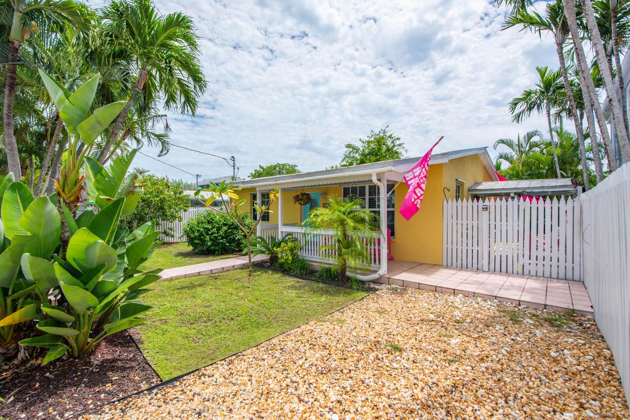 2510 Staples Avenue - Photo 1