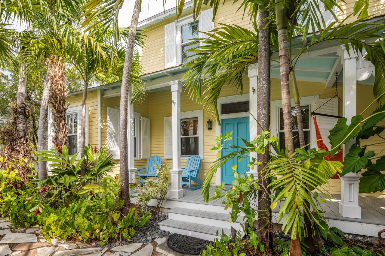 1122 Seminary Street - Photo 1