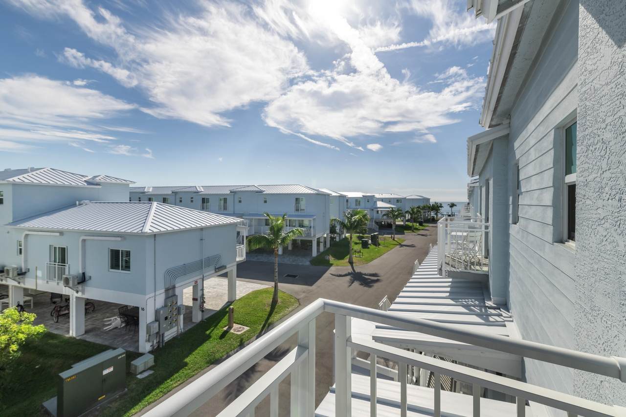 10877 Overseas Highway - Photo 1