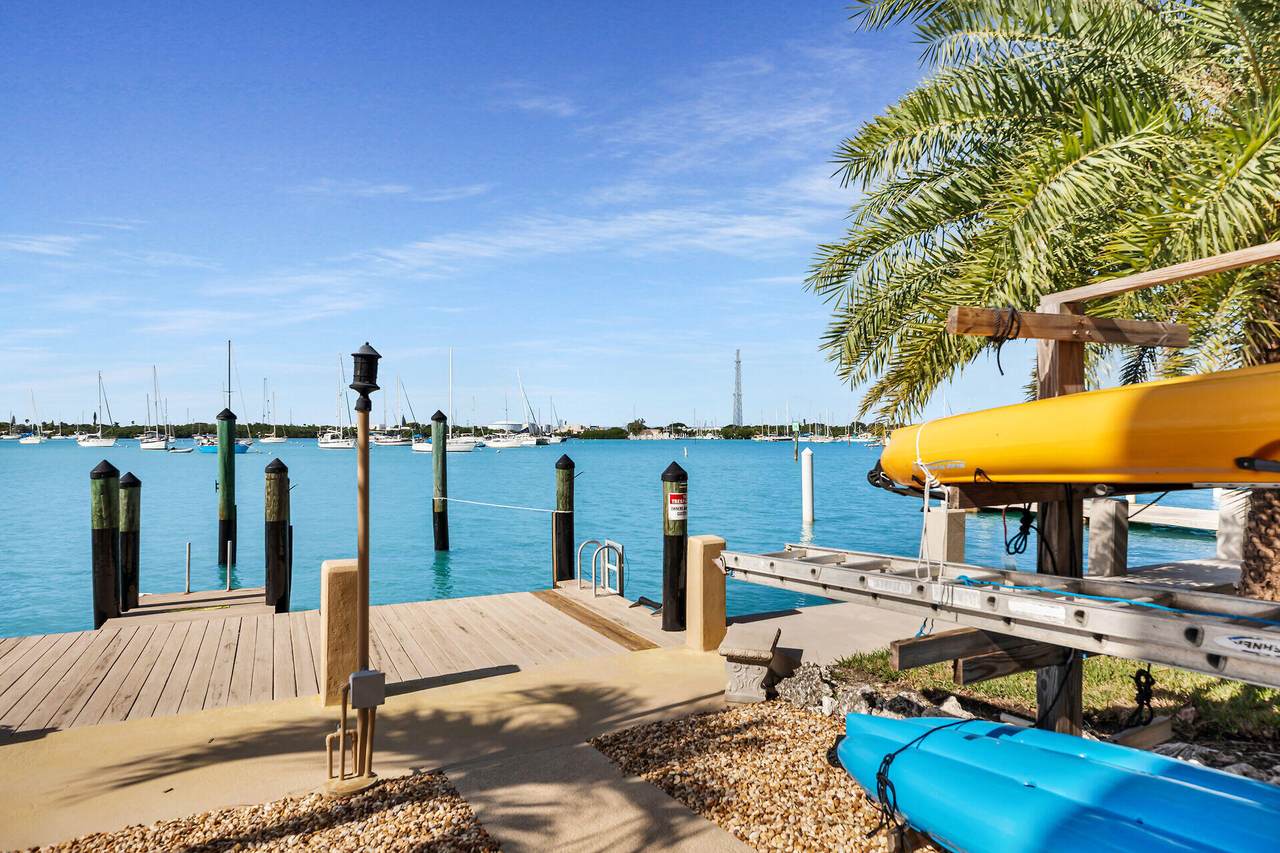 https://bt-photos.global.ssl.fastly.net/flkeys/1280_boomver_2_612705-2.jpg