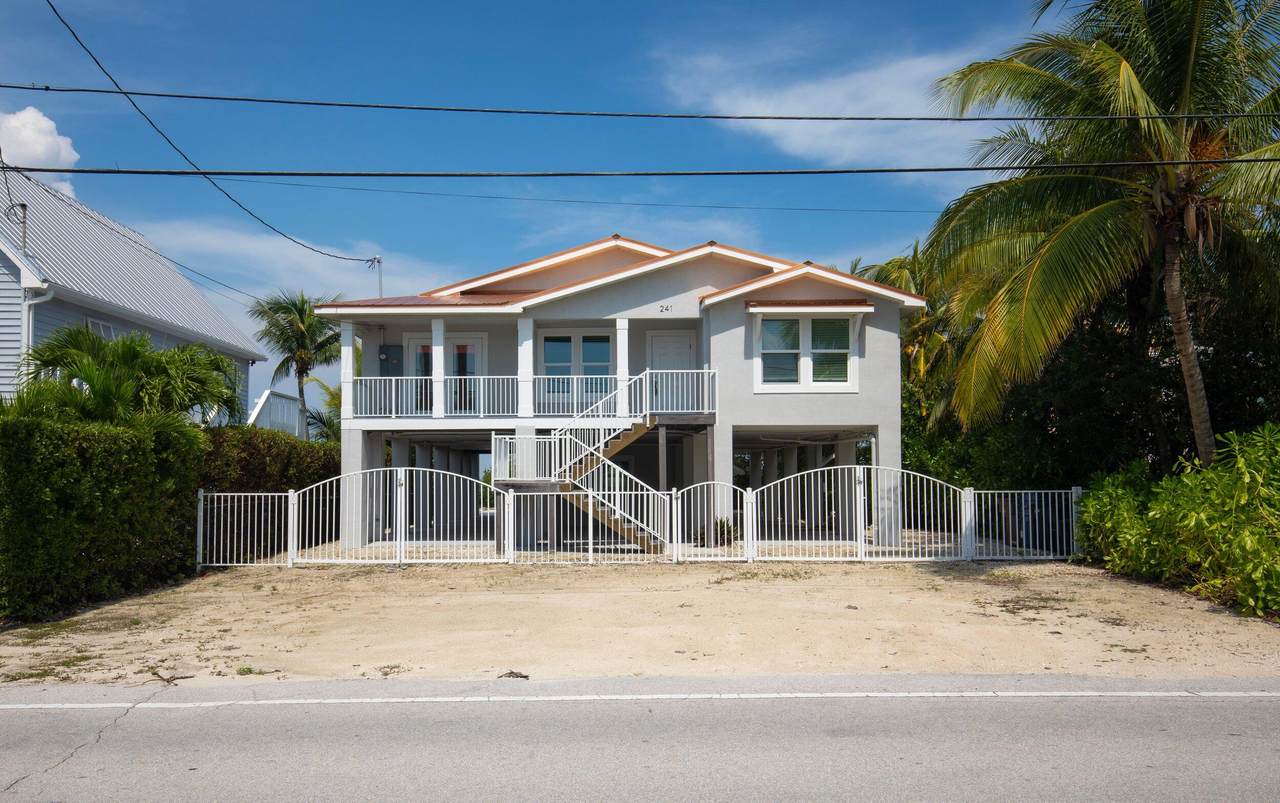 241 Indies Drive - Photo 1