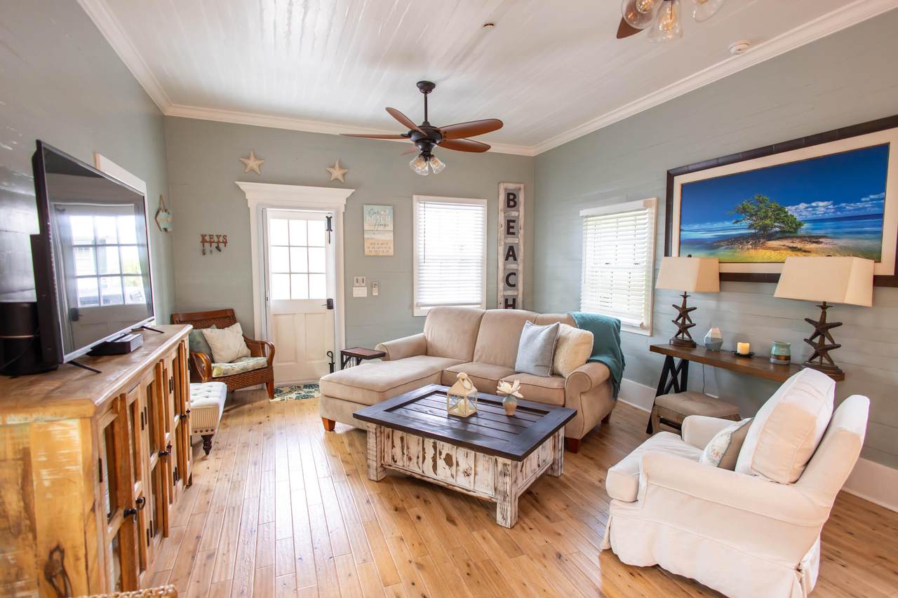 1119 Whitehead Street - Photo 1