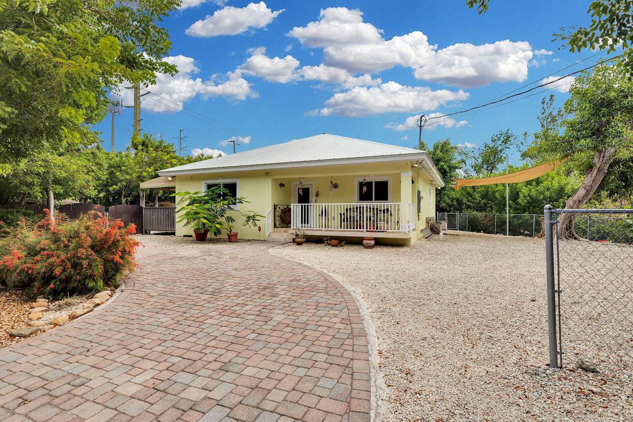 1 Sunset Road - Photo 1