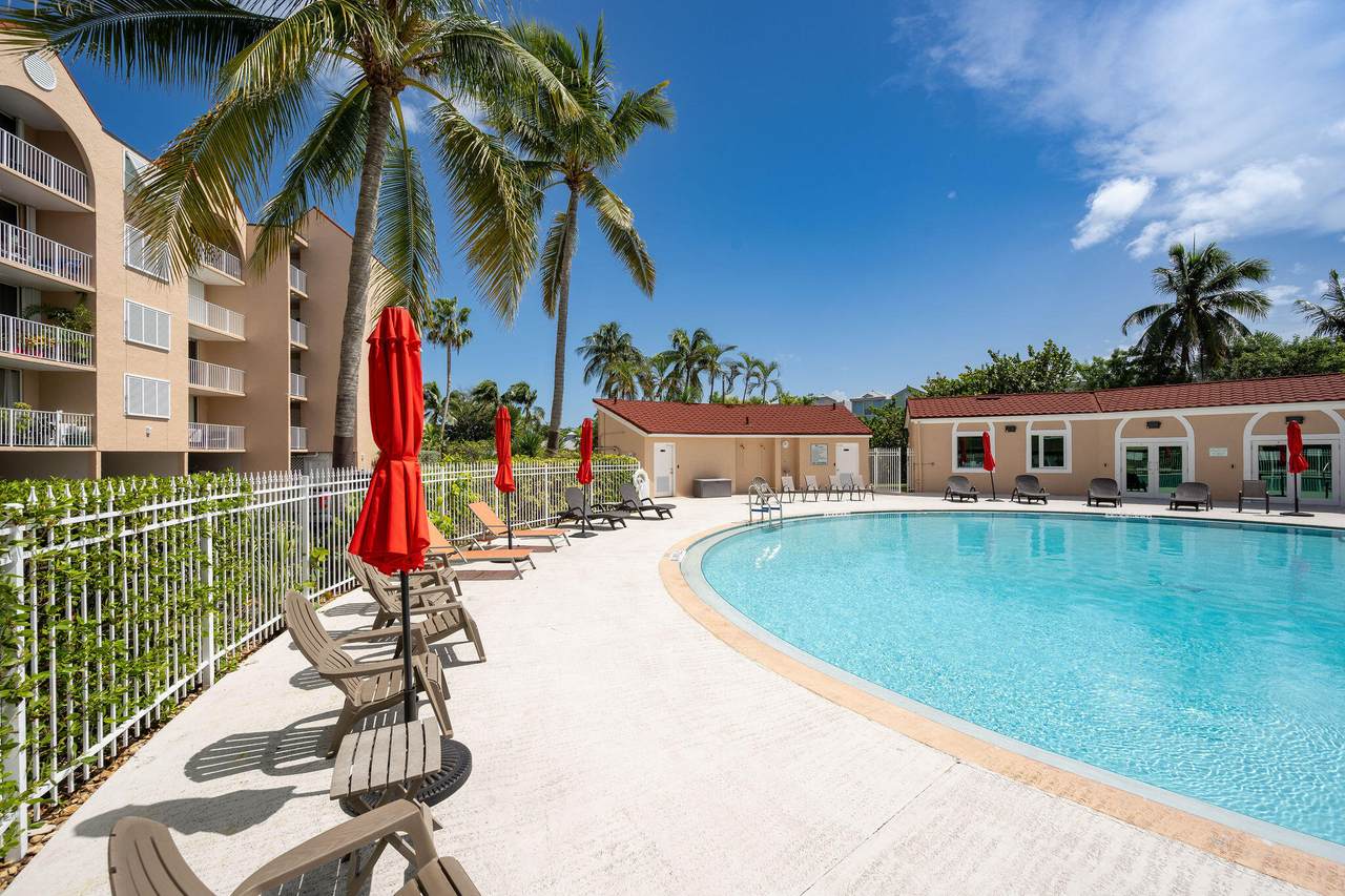 3930 3930 Roosevelt Boulevard - Photo 1