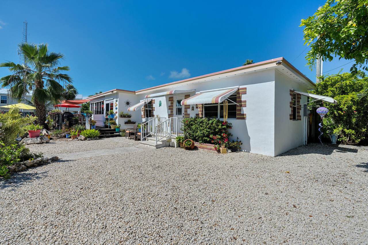 357 23rd Street - Photo 1