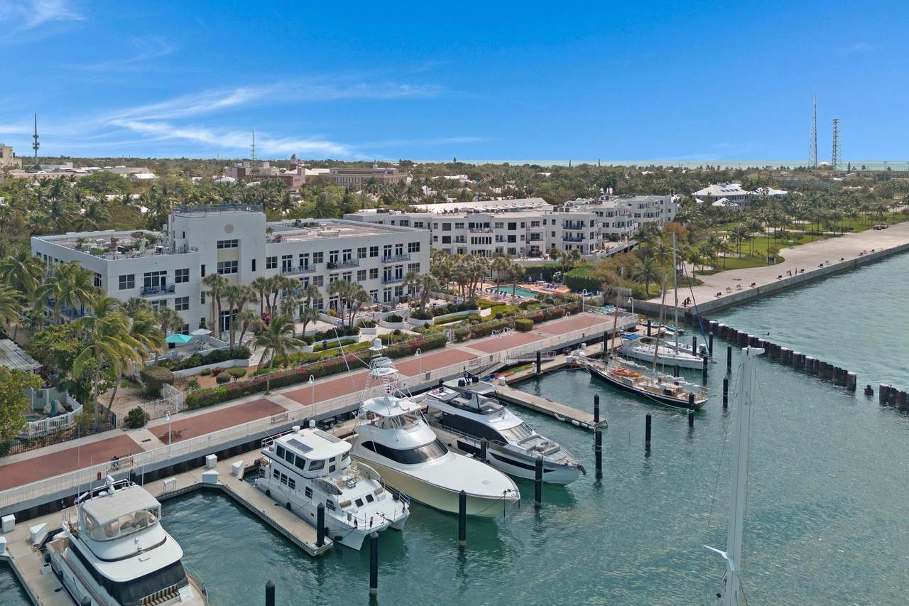 115 Front Street - Photo 1