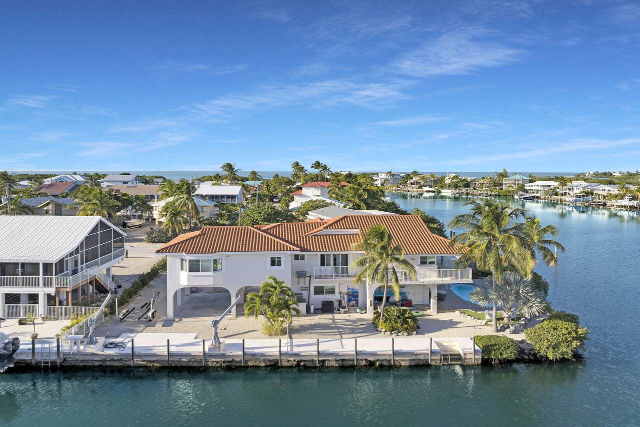 123 Bruce Court - Photo 1