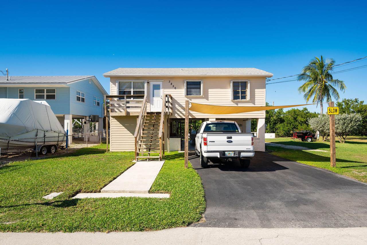 3856 Donna Road - Photo 1